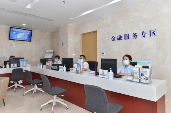 “政务服务+金融”激荡发展新动力——西安国际港务区金融服务专区正式启用，健康咨询服务同步上线