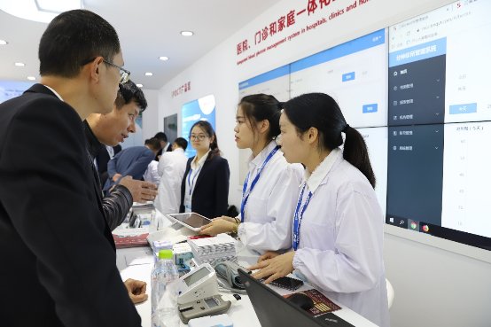 三诺携多功能检测新品参展第82届CMEF